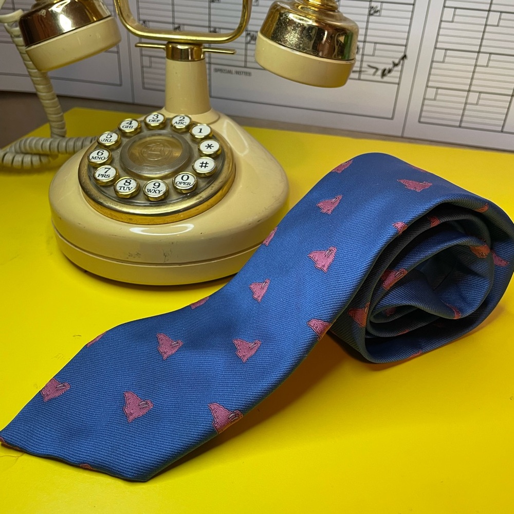Blue and Pink Walrus Tie by Chippmunk